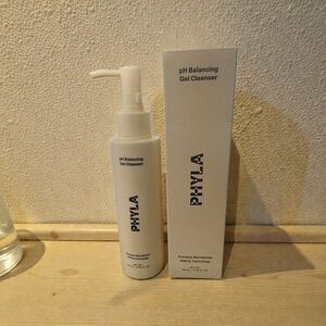 pH Balancing Gel Cleanser - Cream